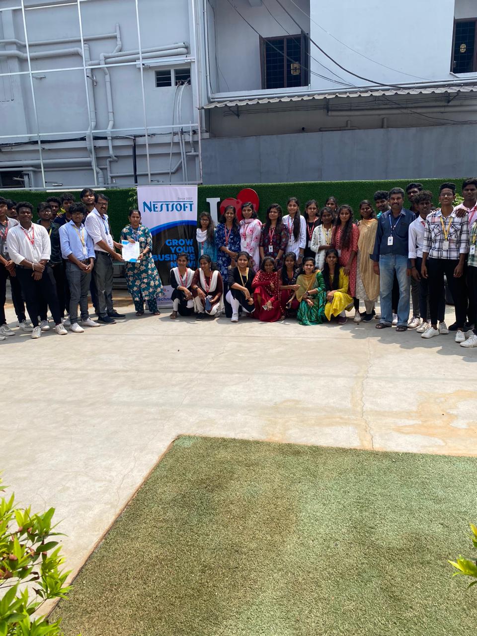 Internship/projects in noida
